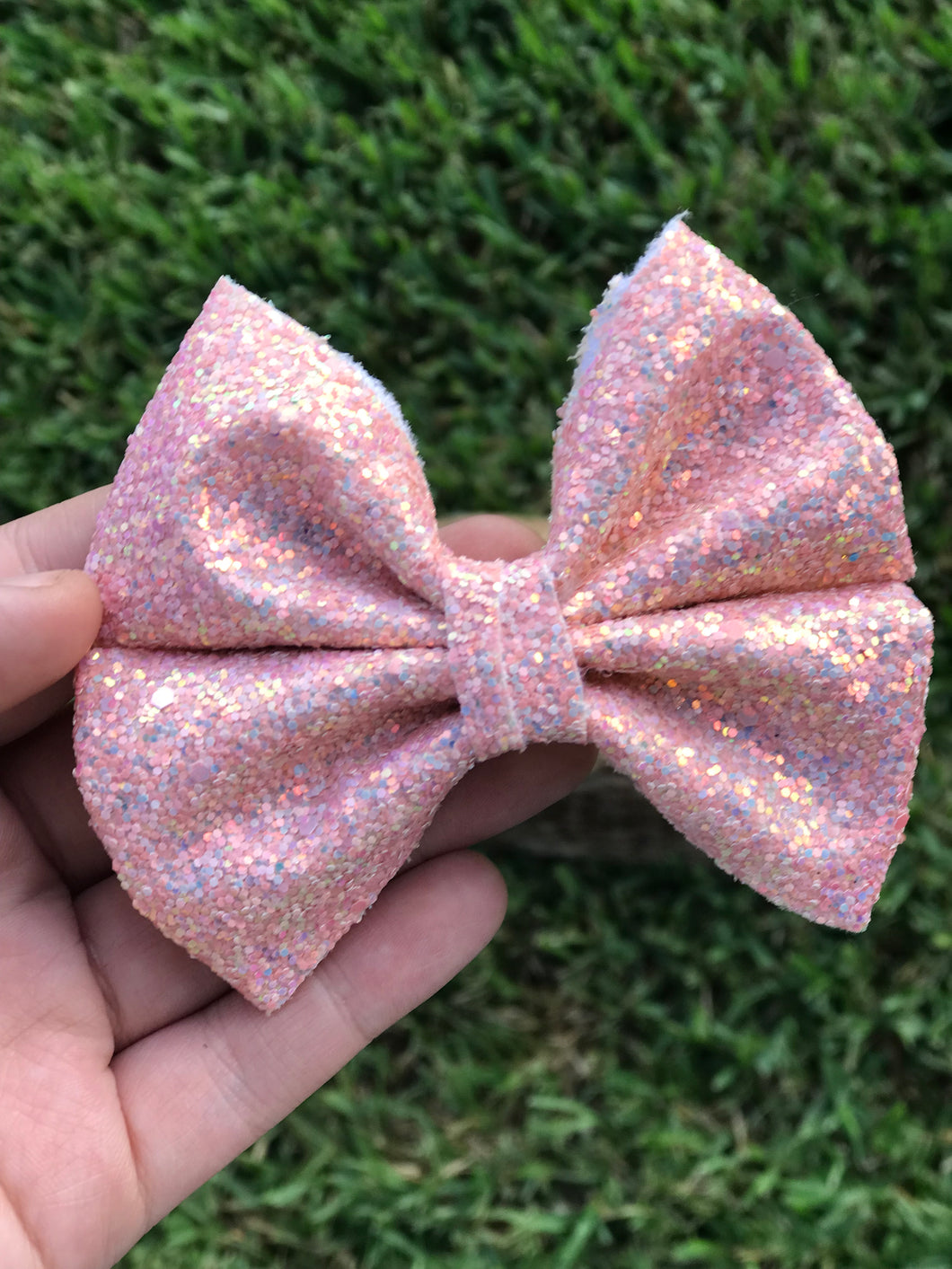 Pink clip on bow